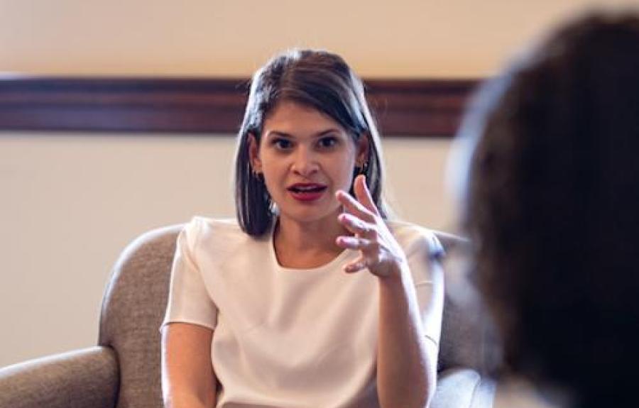 Anna Shechtman leads a publication workshop for graduate students writing about literature.
